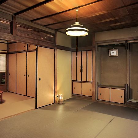 Kiyomizuan: Traditional Kyoto Machiya with Modern Renovations Exterior photo